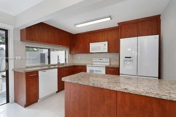 Active With Contract: $3,150 (2 beds, 1 baths, 1057 Square Feet)