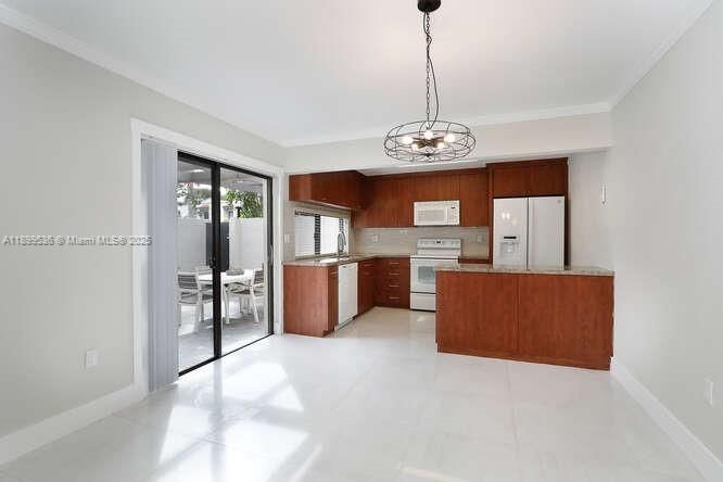 Active With Contract: $3,150 (2 beds, 1 baths, 1057 Square Feet)