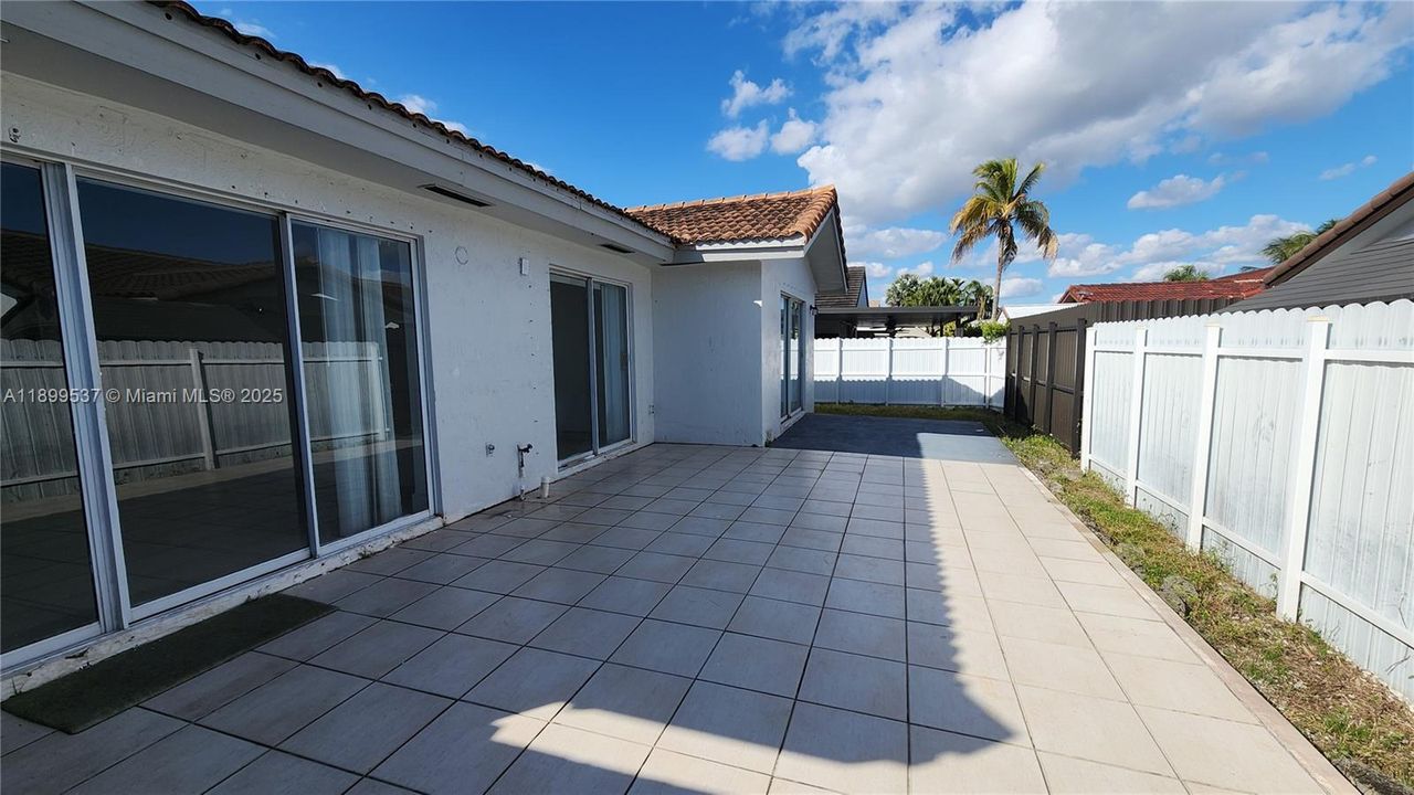 Recently Rented: $2,950 (4 beds, 2 baths, 1772 Square Feet)