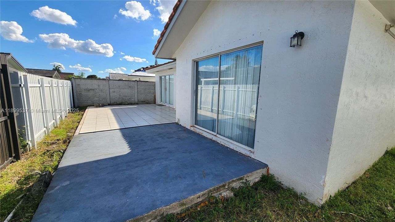 Recently Rented: $2,950 (4 beds, 2 baths, 1772 Square Feet)