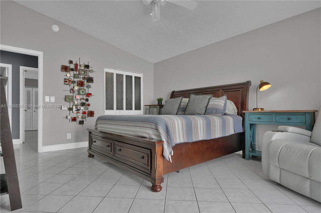 Active With Contract: $500,000 (3 beds, 2 baths, 1668 Square Feet)