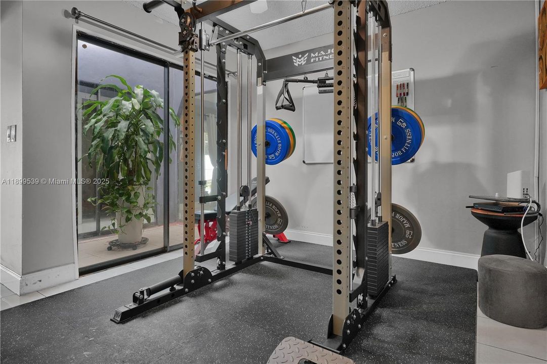 Active With Contract: $500,000 (3 beds, 2 baths, 1668 Square Feet)