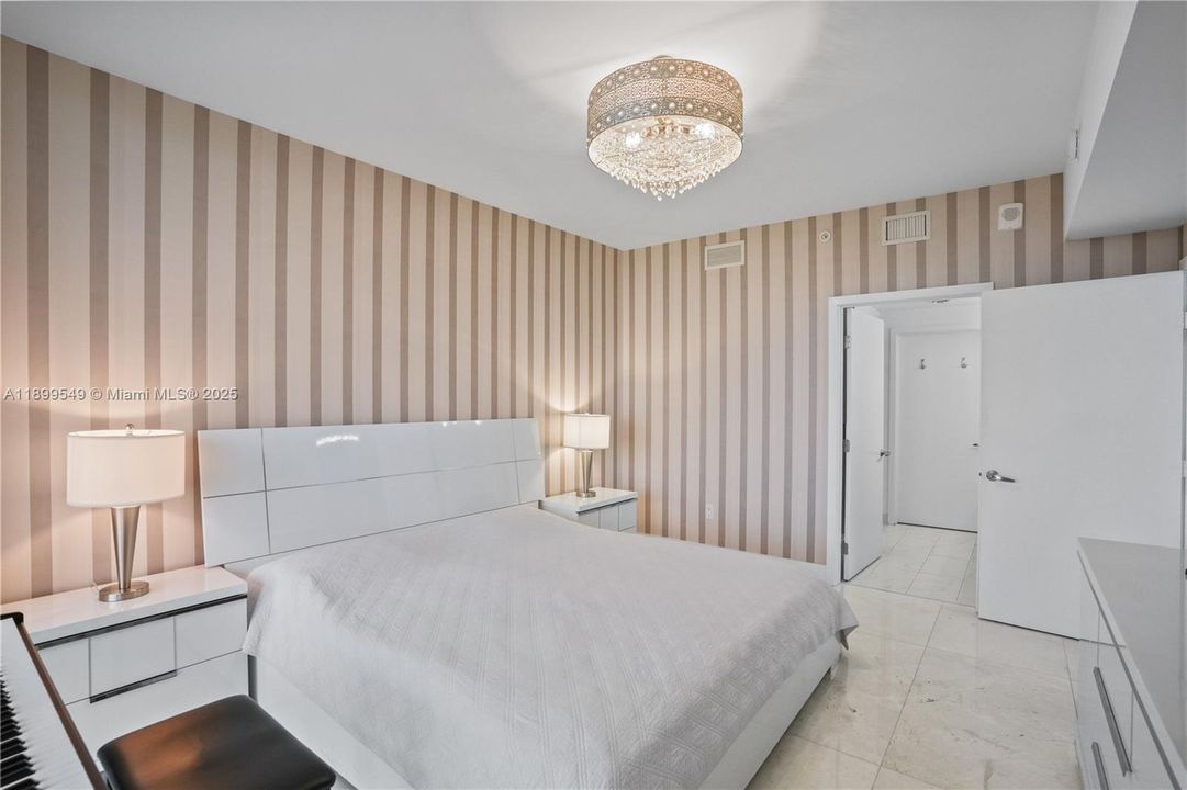 На продажу: $978,000 (3 спален, 3 ванн, 1556 Квадратных фут)