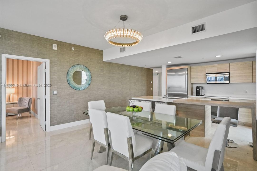 На продажу: $978,000 (3 спален, 3 ванн, 1556 Квадратных фут)