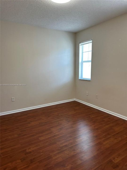 For Sale: $270,000 (2 beds, 2 baths, 1120 Square Feet)