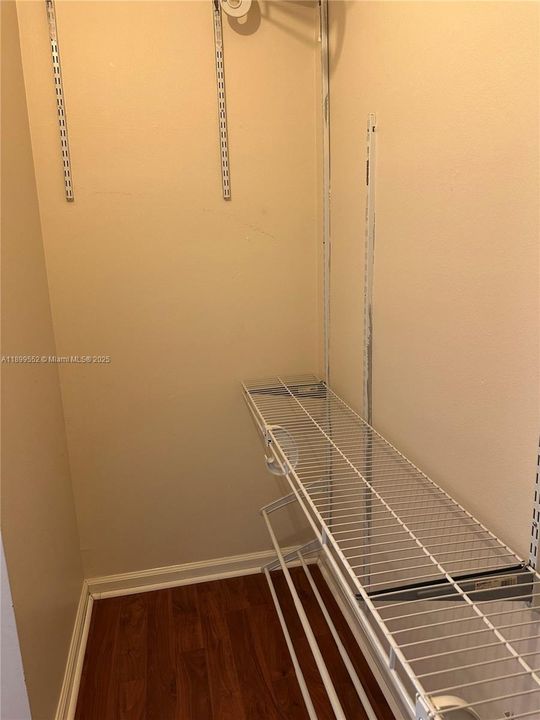 For Sale: $270,000 (2 beds, 2 baths, 1120 Square Feet)