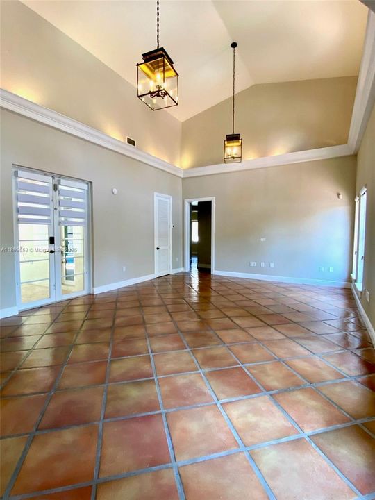 For Rent: $5,500 (3 beds, 3 baths, 2523 Square Feet)