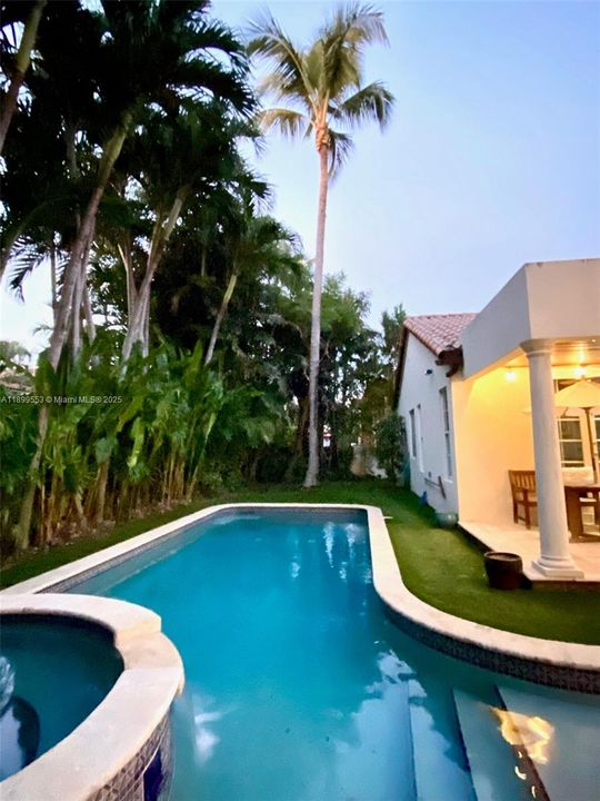 For Rent: $5,500 (3 beds, 3 baths, 2523 Square Feet)