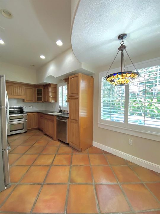 For Rent: $5,500 (3 beds, 3 baths, 2523 Square Feet)