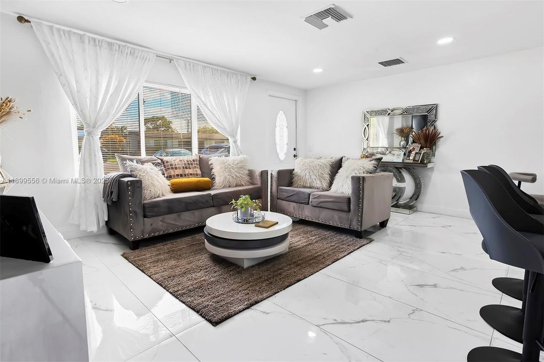 For Sale: $565,000 (3 beds, 2 baths, 1244 Square Feet)