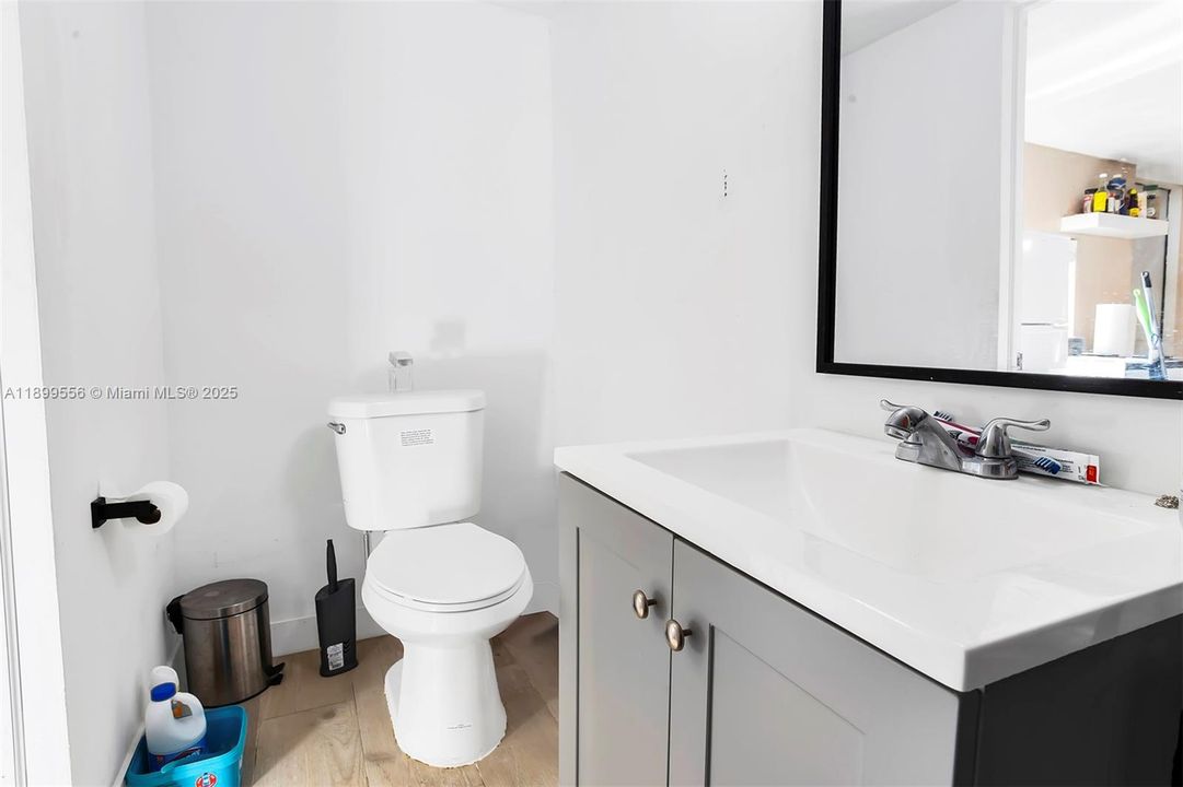 For Sale: $565,000 (3 beds, 2 baths, 1244 Square Feet)