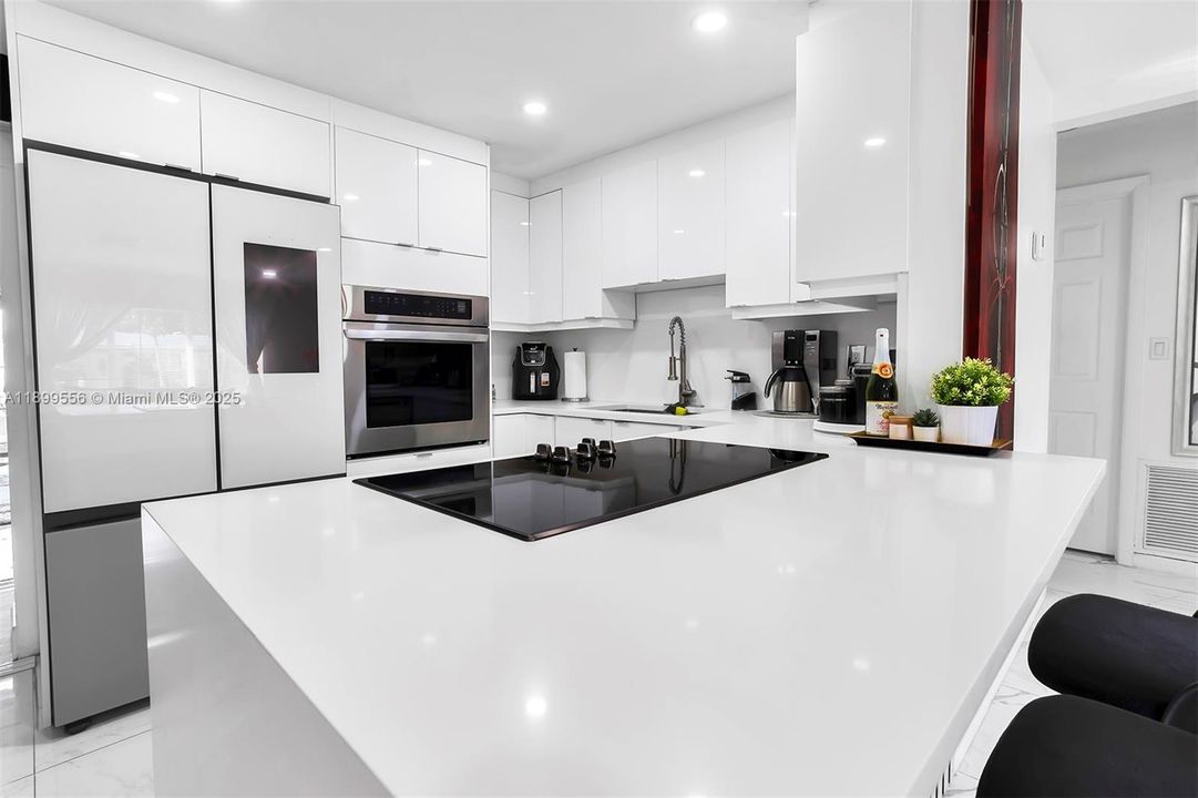 For Sale: $565,000 (3 beds, 2 baths, 1244 Square Feet)