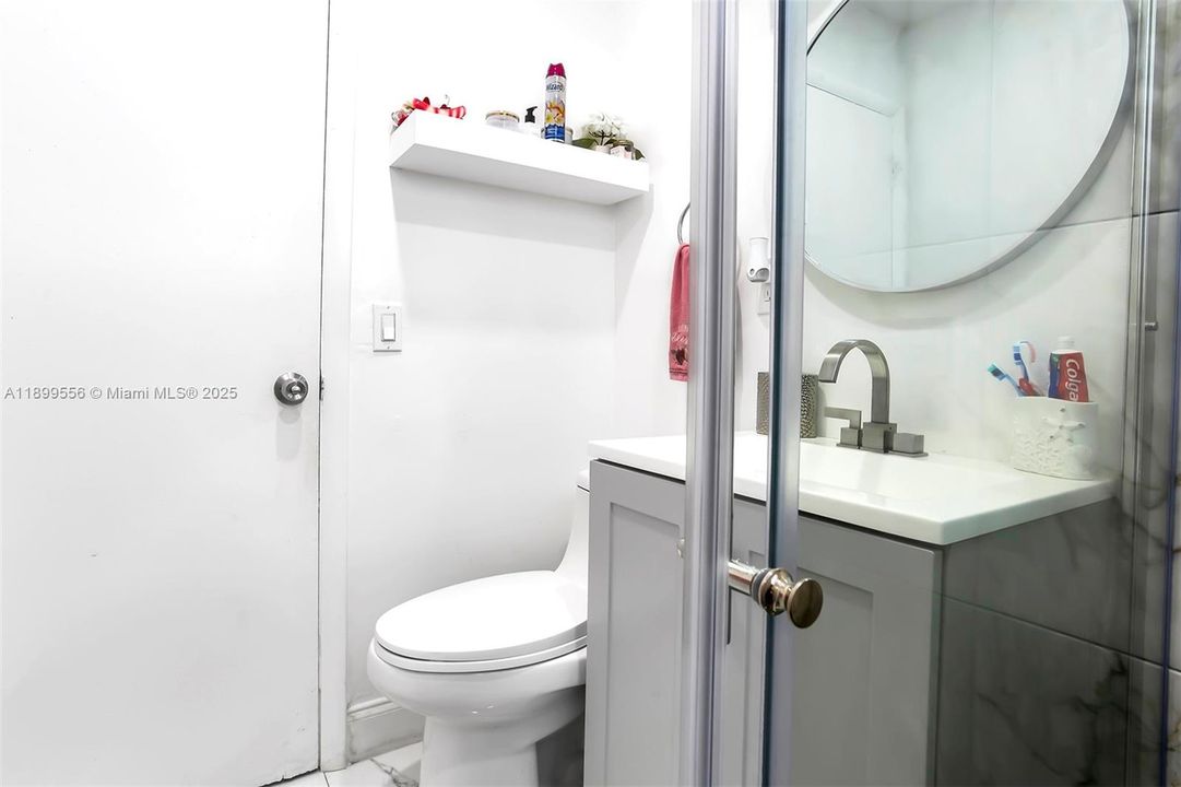 For Sale: $565,000 (3 beds, 2 baths, 1244 Square Feet)