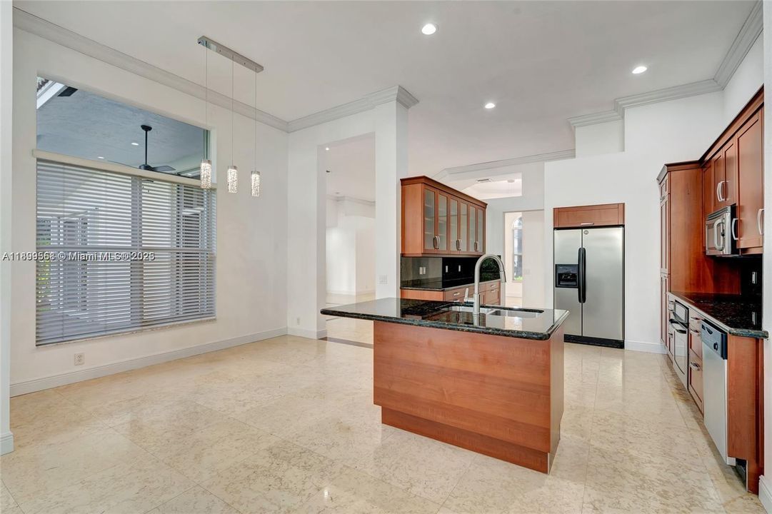 Recently Rented: $6,790 (4 beds, 3 baths, 2716 Square Feet)