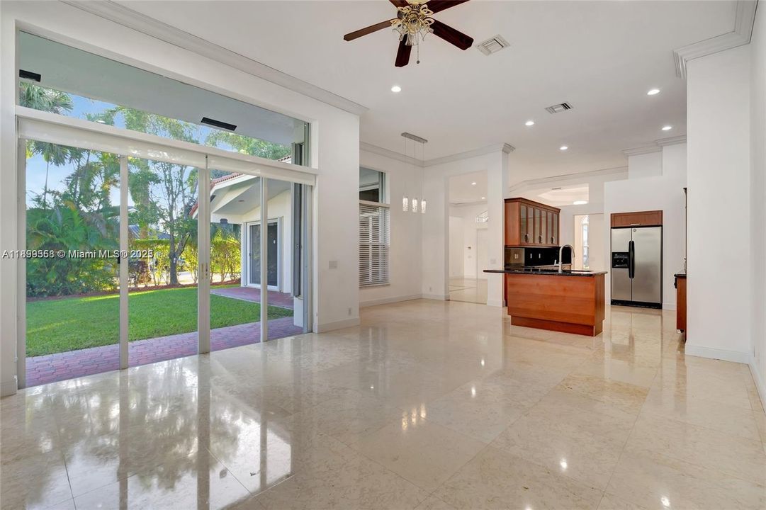 Recently Rented: $6,790 (4 beds, 3 baths, 2716 Square Feet)