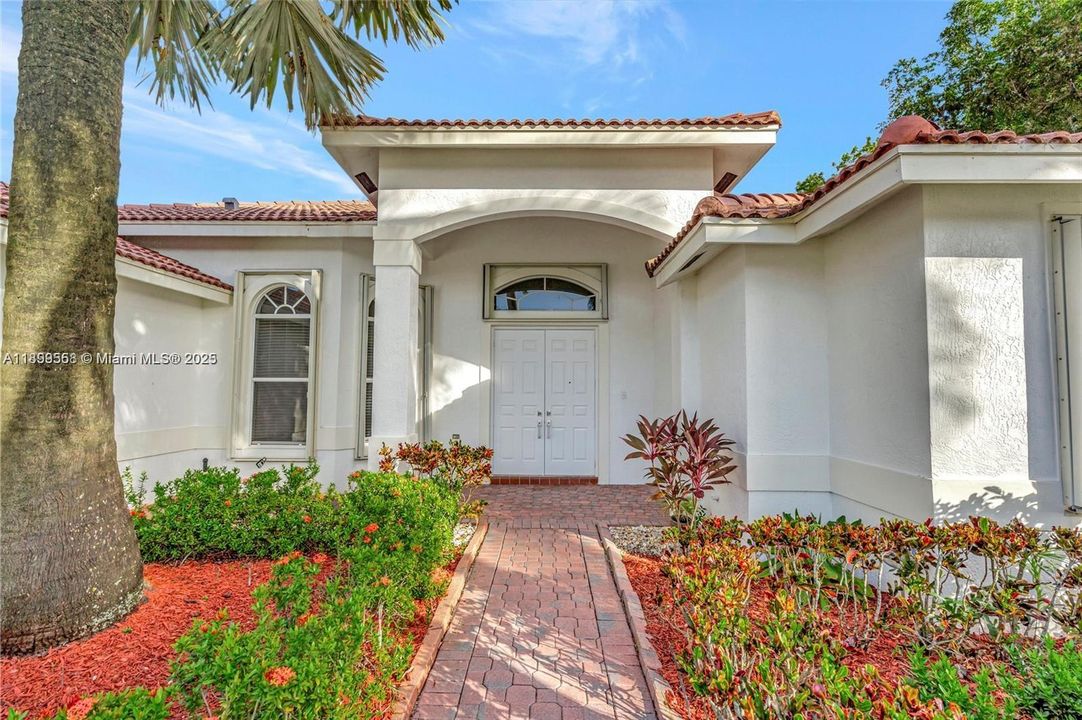 Recently Rented: $6,790 (4 beds, 3 baths, 2716 Square Feet)