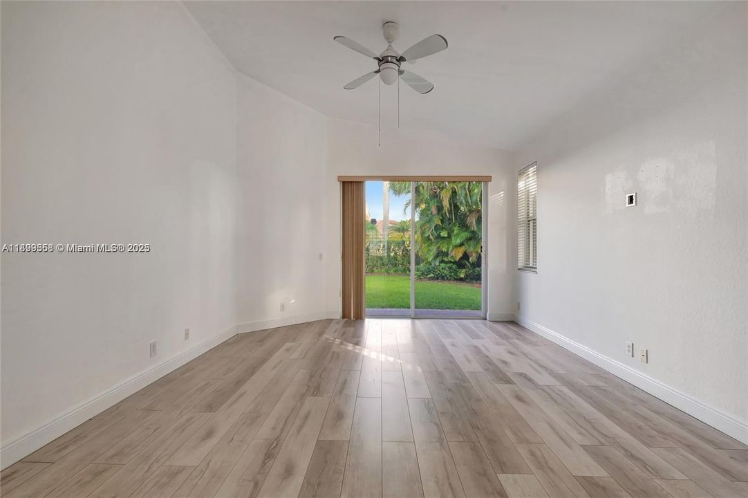 Recently Rented: $6,790 (4 beds, 3 baths, 2716 Square Feet)