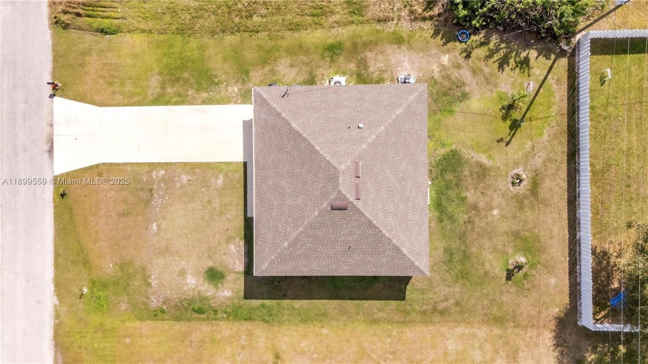 待售: $255,000 (3 贝兹, 2 浴室, 1551 平方英尺)