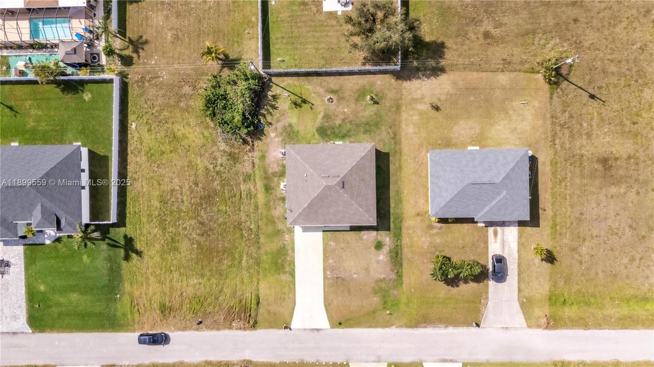 待售: $255,000 (3 贝兹, 2 浴室, 1551 平方英尺)