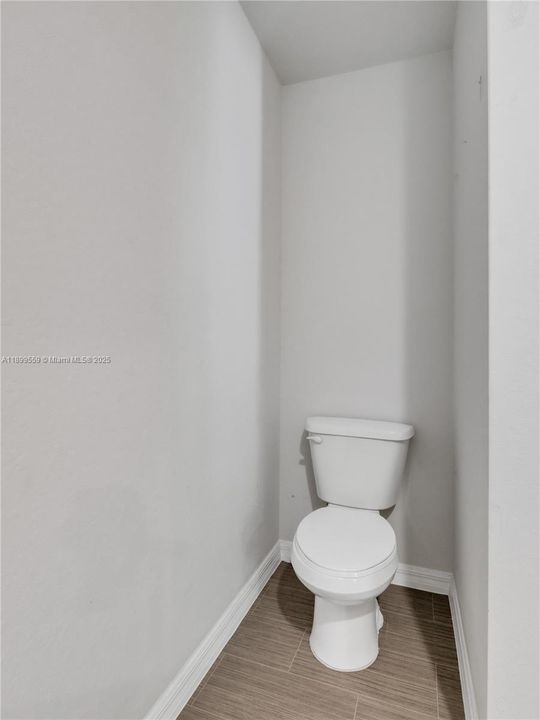 待售: $255,000 (3 贝兹, 2 浴室, 1551 平方英尺)