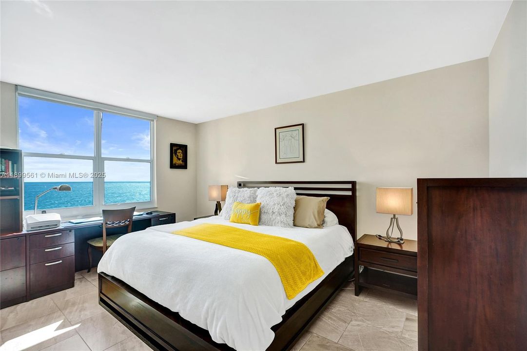 For Sale: $524,900 (1 beds, 1 baths, 835 Square Feet)