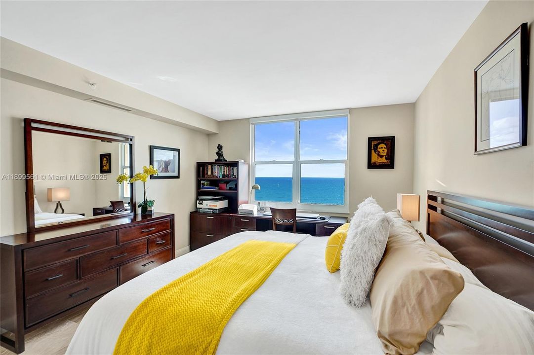 For Sale: $524,900 (1 beds, 1 baths, 835 Square Feet)