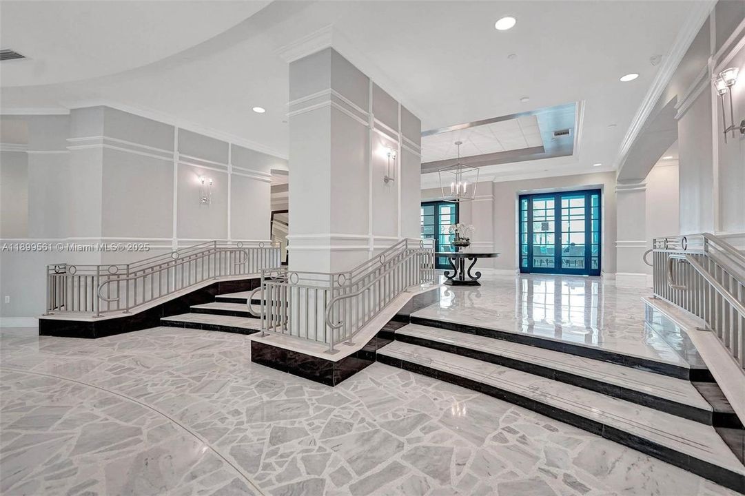 For Sale: $524,900 (1 beds, 1 baths, 835 Square Feet)