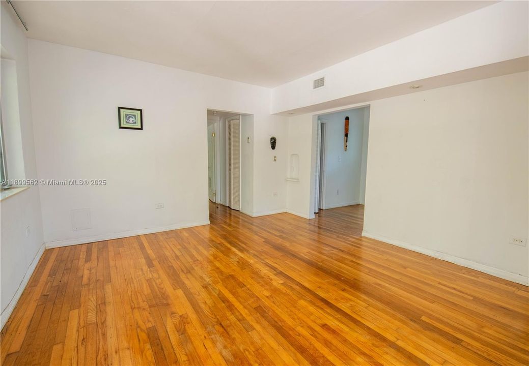 Sample of apartments - Living room