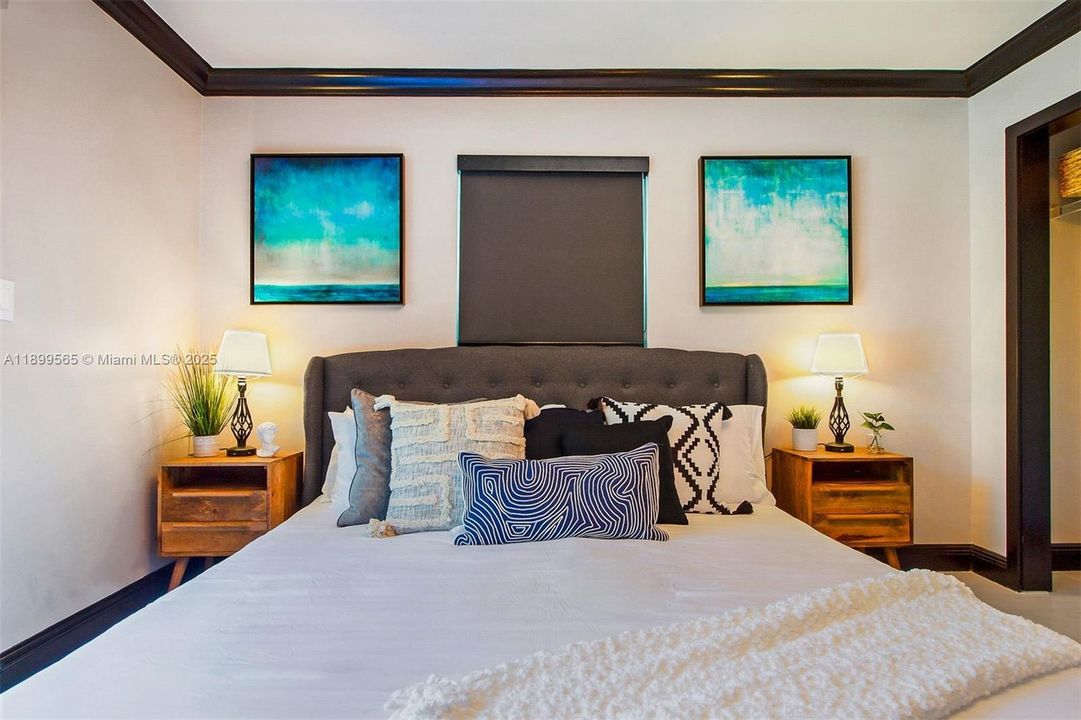 For Sale: $1,600,000 (6 beds, 3 baths, 2431 Square Feet)