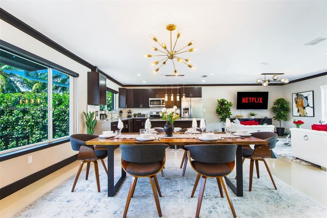 For Sale: $1,600,000 (6 beds, 3 baths, 2431 Square Feet)