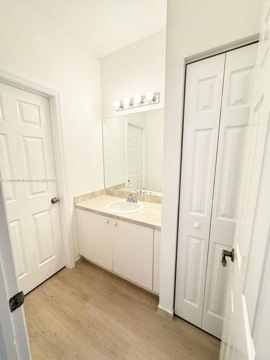 Active With Contract: $2,500 (3 beds, 2 baths, 1478 Square Feet)