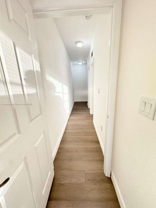 Active With Contract: $2,500 (3 beds, 2 baths, 1478 Square Feet)