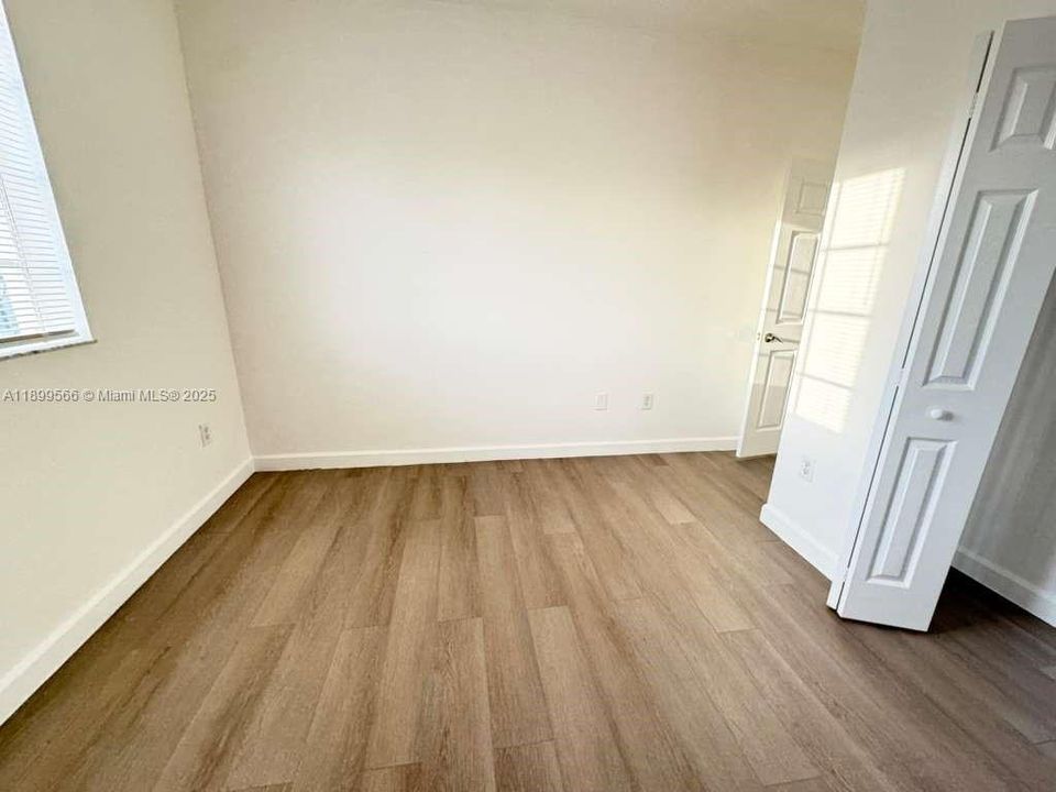 Active With Contract: $2,500 (3 beds, 2 baths, 1478 Square Feet)