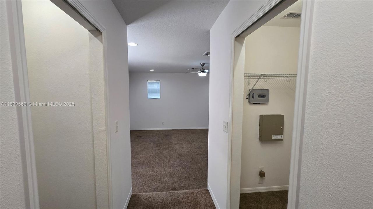 出租: $2,500 (4 贝兹, 3 浴室, 2656 平方英尺)