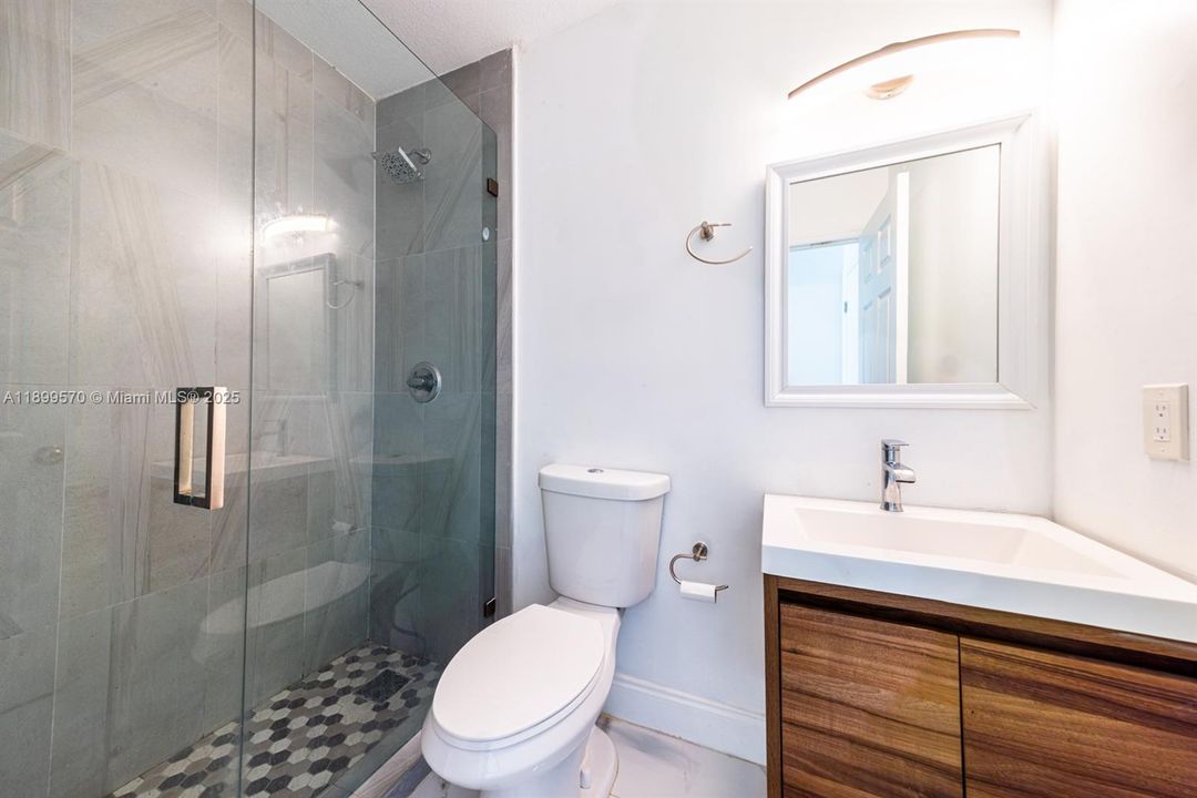 Recently Rented: $5,000 (6 beds, 4 baths, 2367 Square Feet)