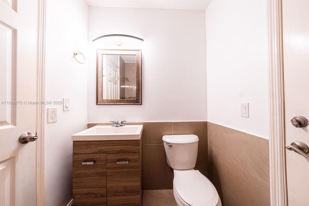 Recently Rented: $5,000 (6 beds, 4 baths, 2367 Square Feet)