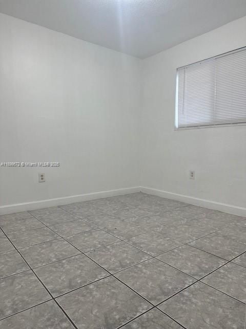 For Rent: $3,550 (4 beds, 2 baths, 1640 Square Feet)