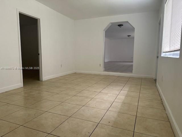For Rent: $3,550 (4 beds, 2 baths, 1640 Square Feet)