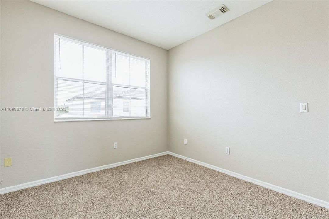 For Sale: $401,000 (4 beds, 2 baths, 1616 Square Feet)