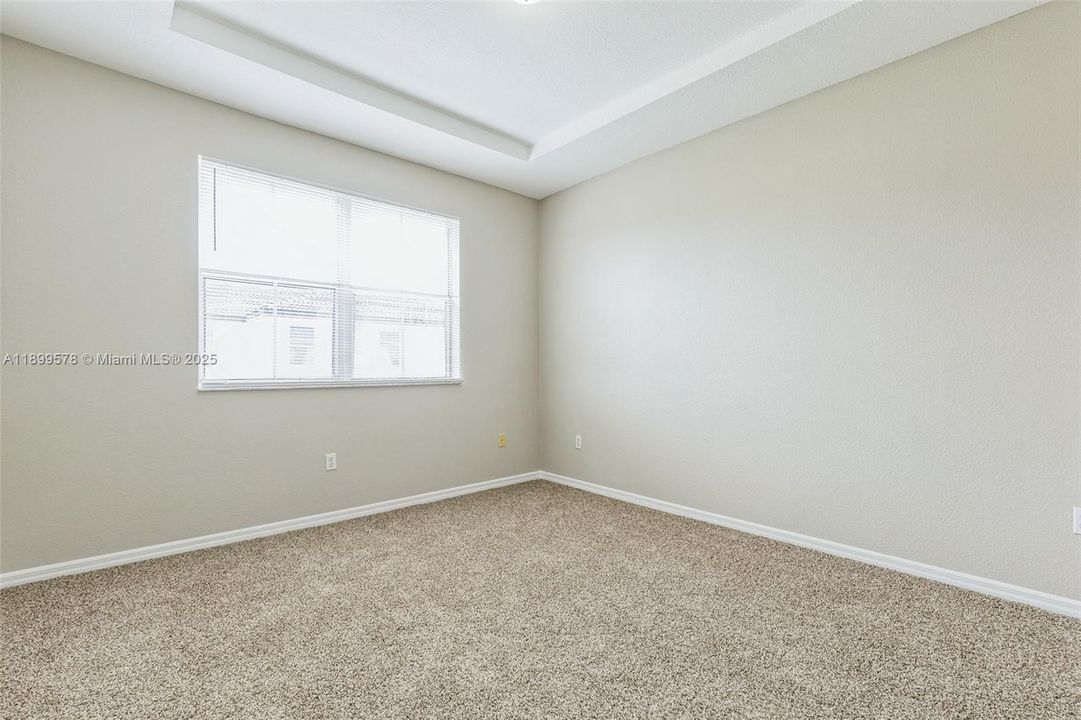 For Sale: $401,000 (4 beds, 2 baths, 1616 Square Feet)