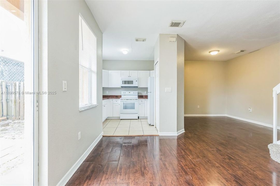 For Sale: $401,000 (4 beds, 2 baths, 1616 Square Feet)