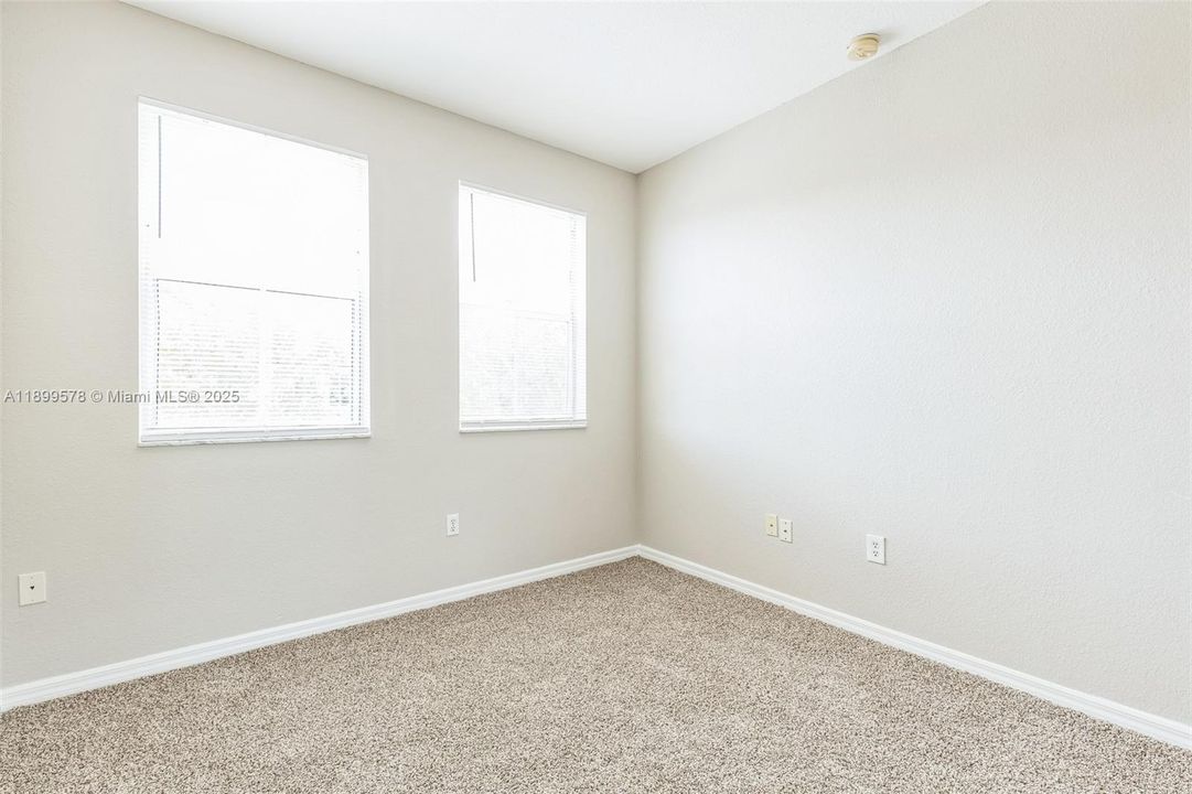 For Sale: $401,000 (4 beds, 2 baths, 1616 Square Feet)