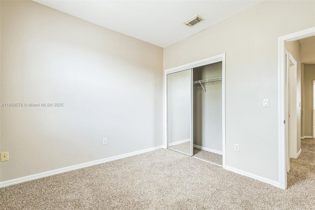 For Sale: $401,000 (4 beds, 2 baths, 1616 Square Feet)