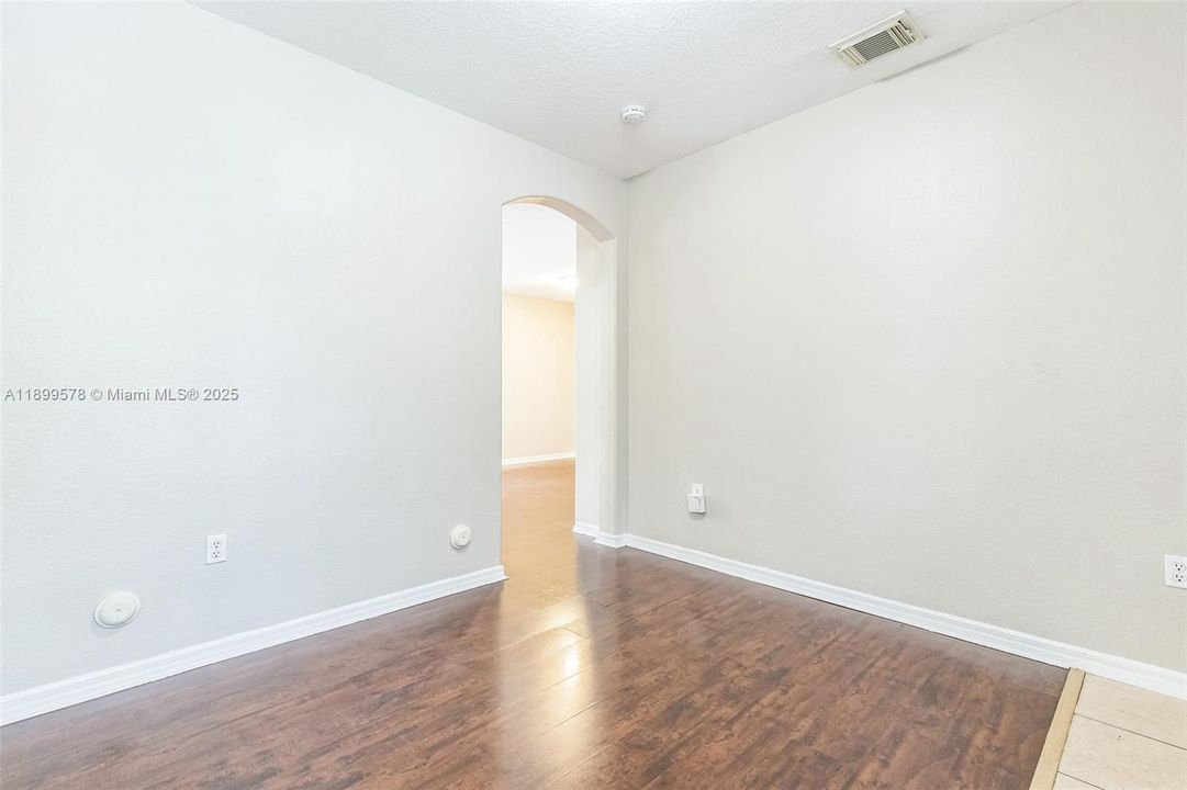 For Sale: $401,000 (4 beds, 2 baths, 1616 Square Feet)