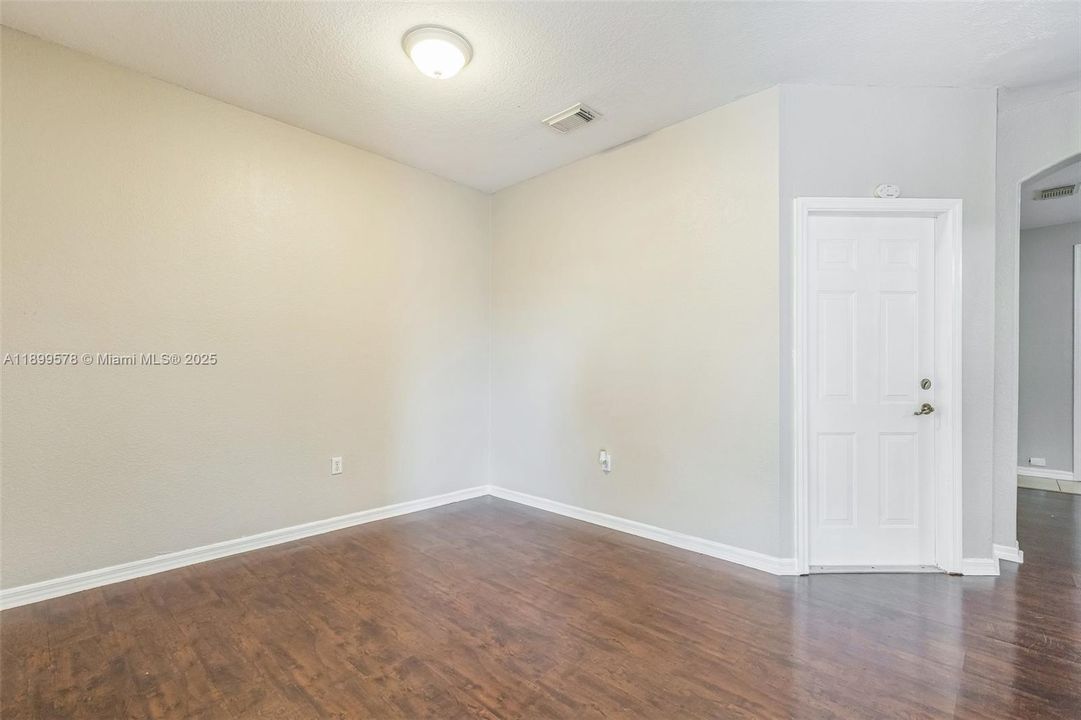 For Sale: $401,000 (4 beds, 2 baths, 1616 Square Feet)