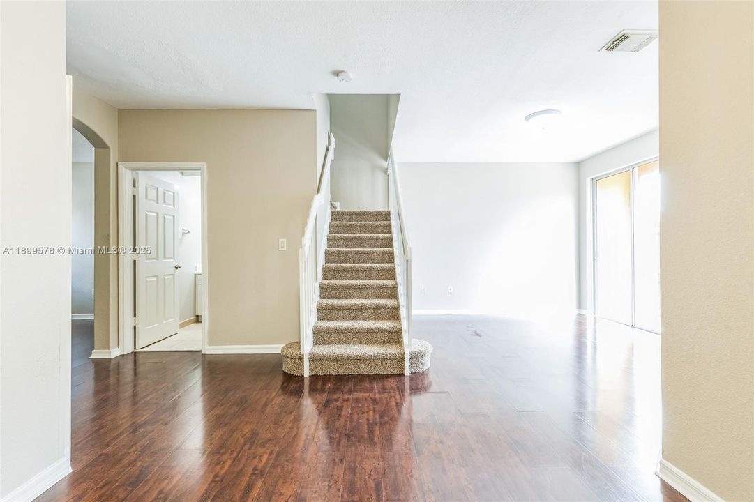 For Sale: $401,000 (4 beds, 2 baths, 1616 Square Feet)