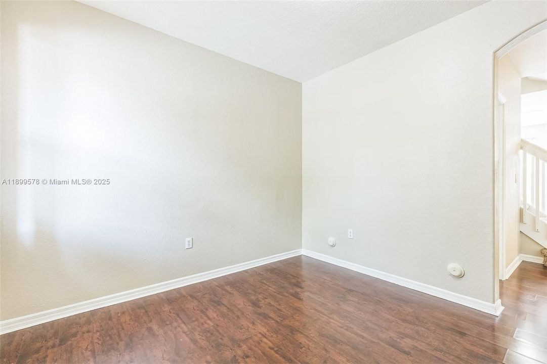 For Sale: $401,000 (4 beds, 2 baths, 1616 Square Feet)