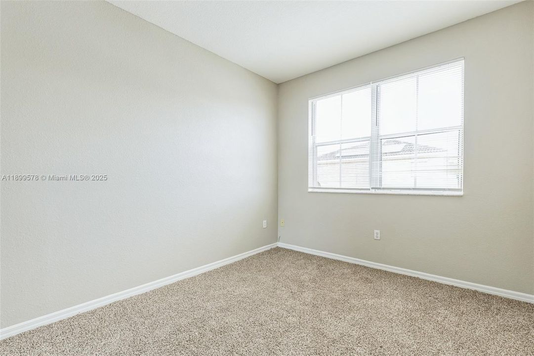 For Sale: $401,000 (4 beds, 2 baths, 1616 Square Feet)