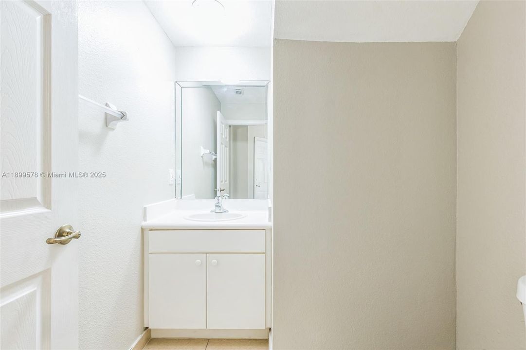 For Sale: $401,000 (4 beds, 2 baths, 1616 Square Feet)