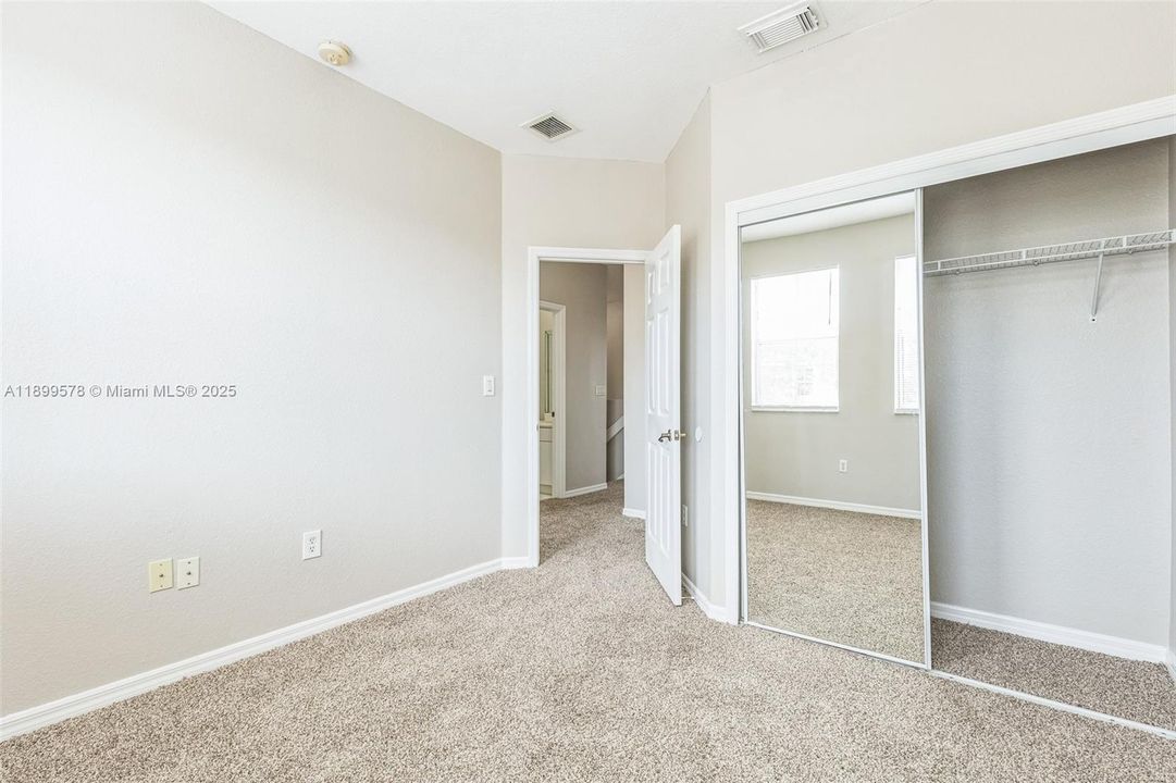 For Sale: $401,000 (4 beds, 2 baths, 1616 Square Feet)